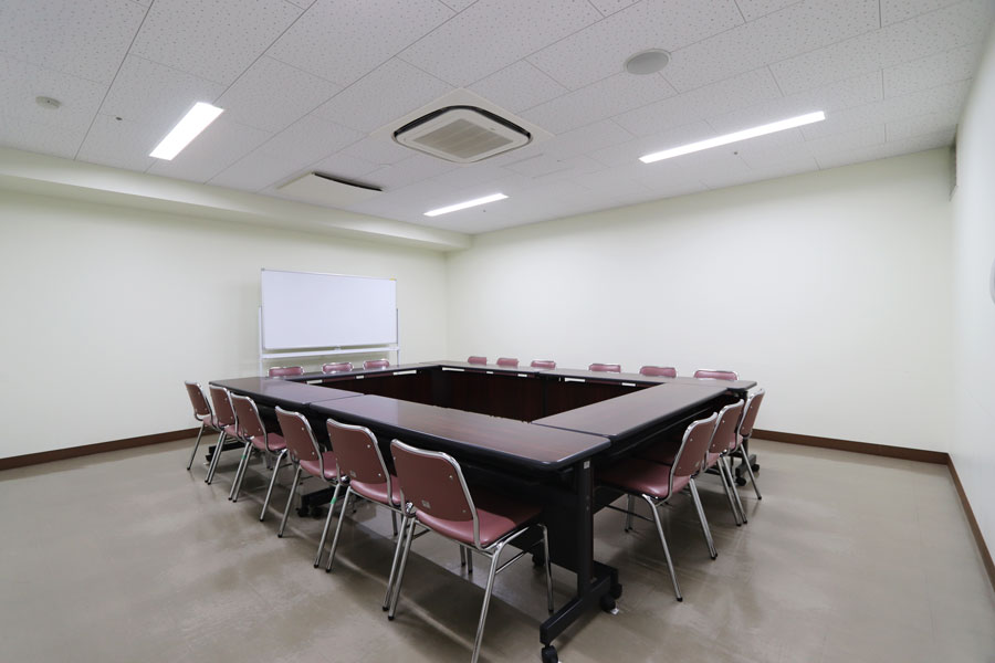 神戸市立総合福祉センター : 第4会議室